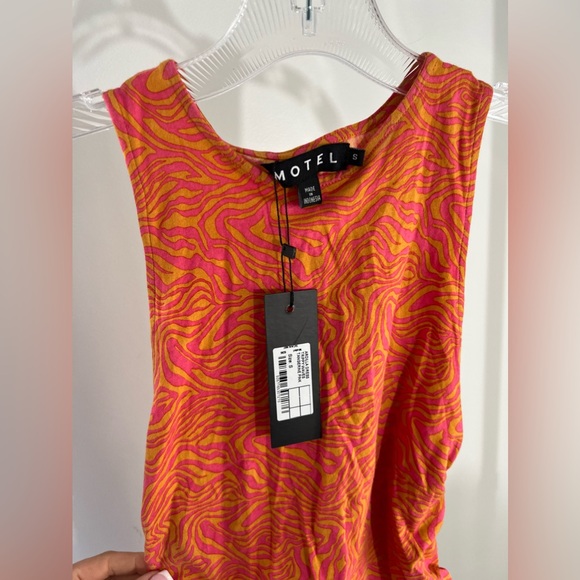 Ardila Lioness Dress - Picture 3 of 3